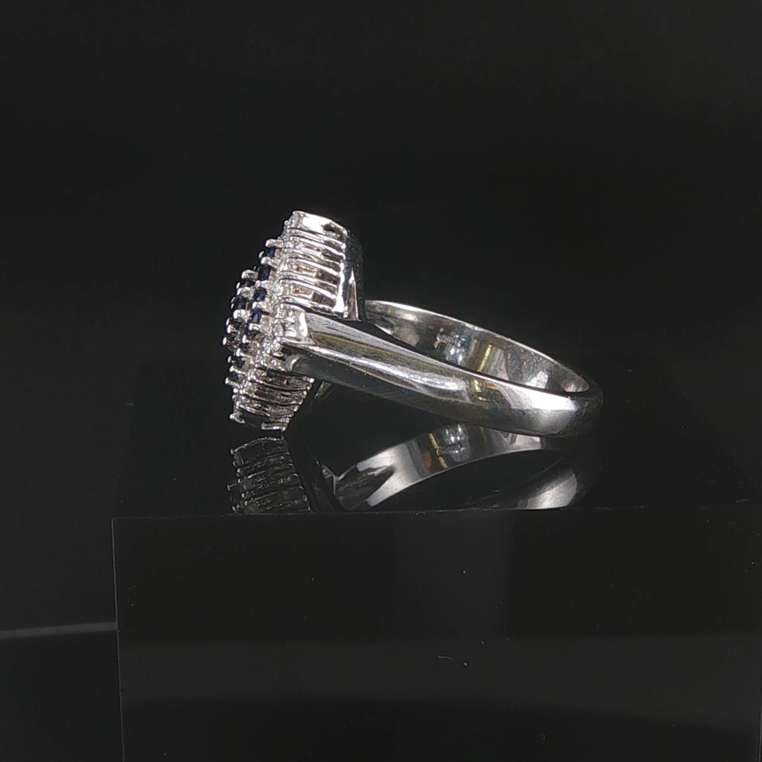18k White Gold Blue Sapphire and 0.50cttw Diamond Ring Size Italy 7.5