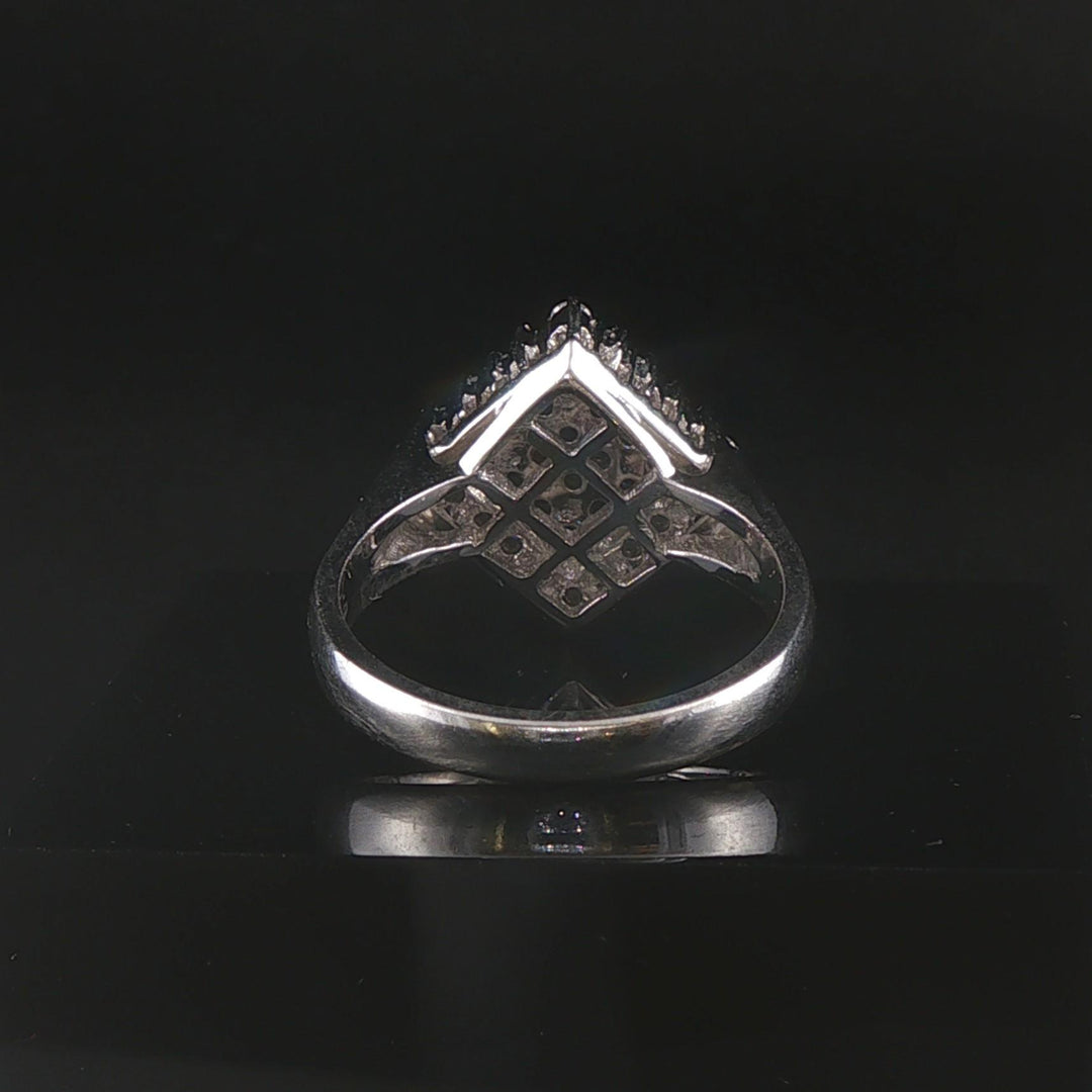 18k White Gold Blue Sapphire and 0.50cttw Diamond Ring Size Italy 7.5