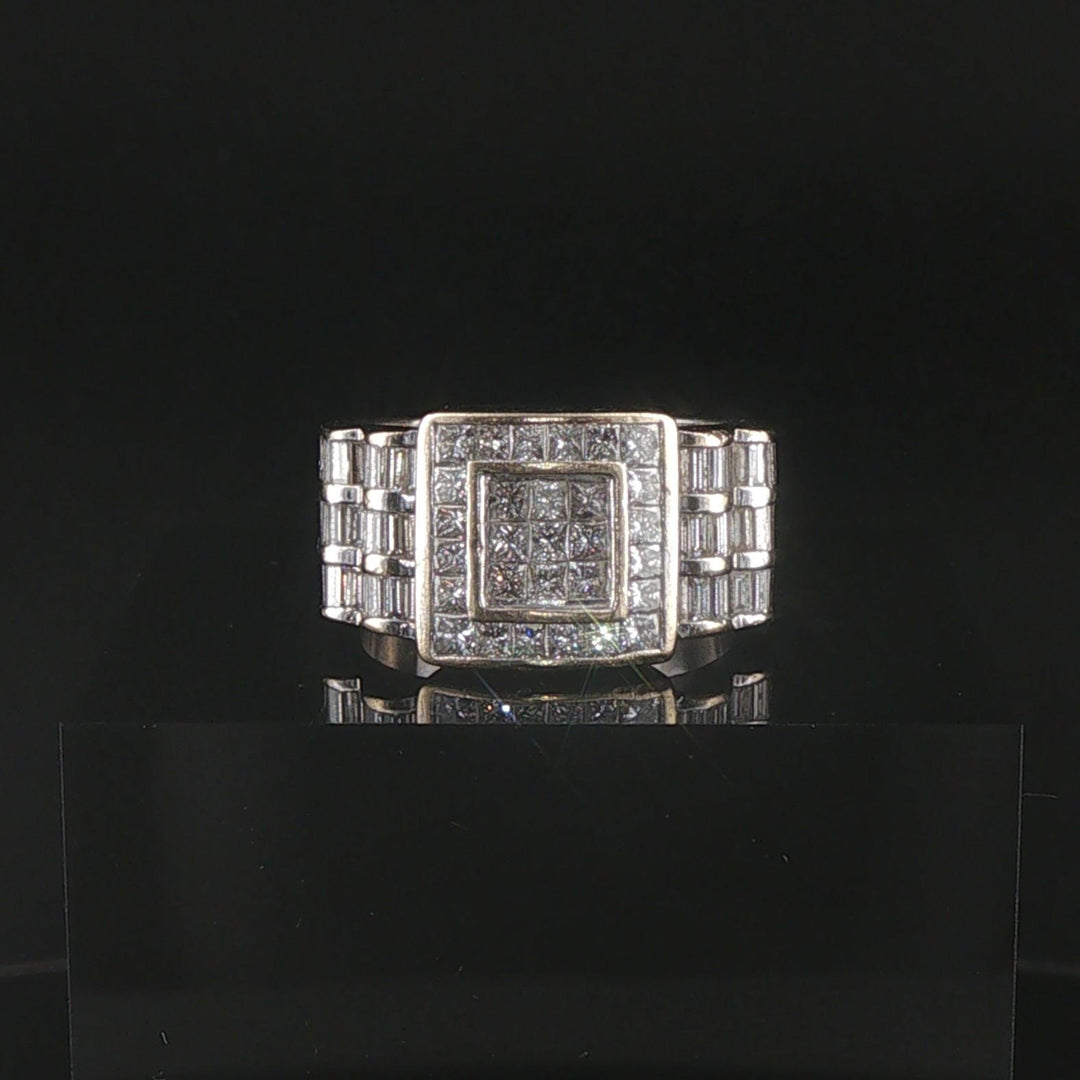 18k White Gold and 2cttw Diamond Square Design Ring Size 7