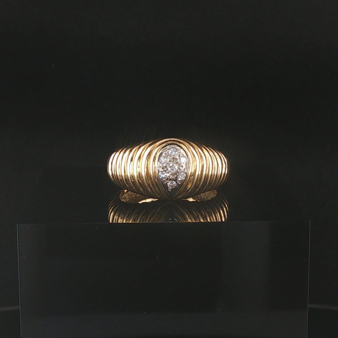18k Yellow Gold and Diamond Vintage Ribbed Ring Size 4.25