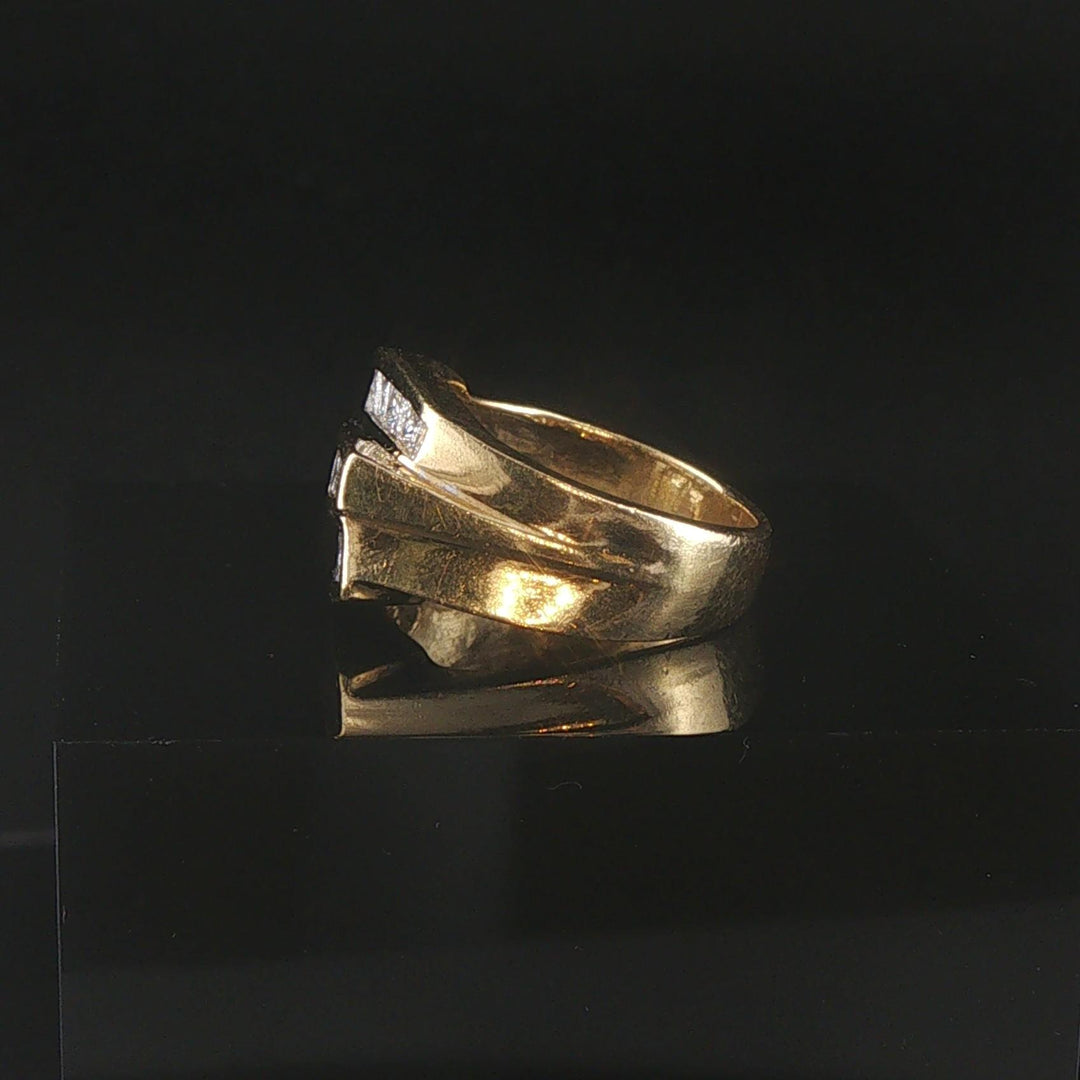 18k Yellow Gold and 1.50cttw Princess and Baguette Diamond Solid Ring Size 4