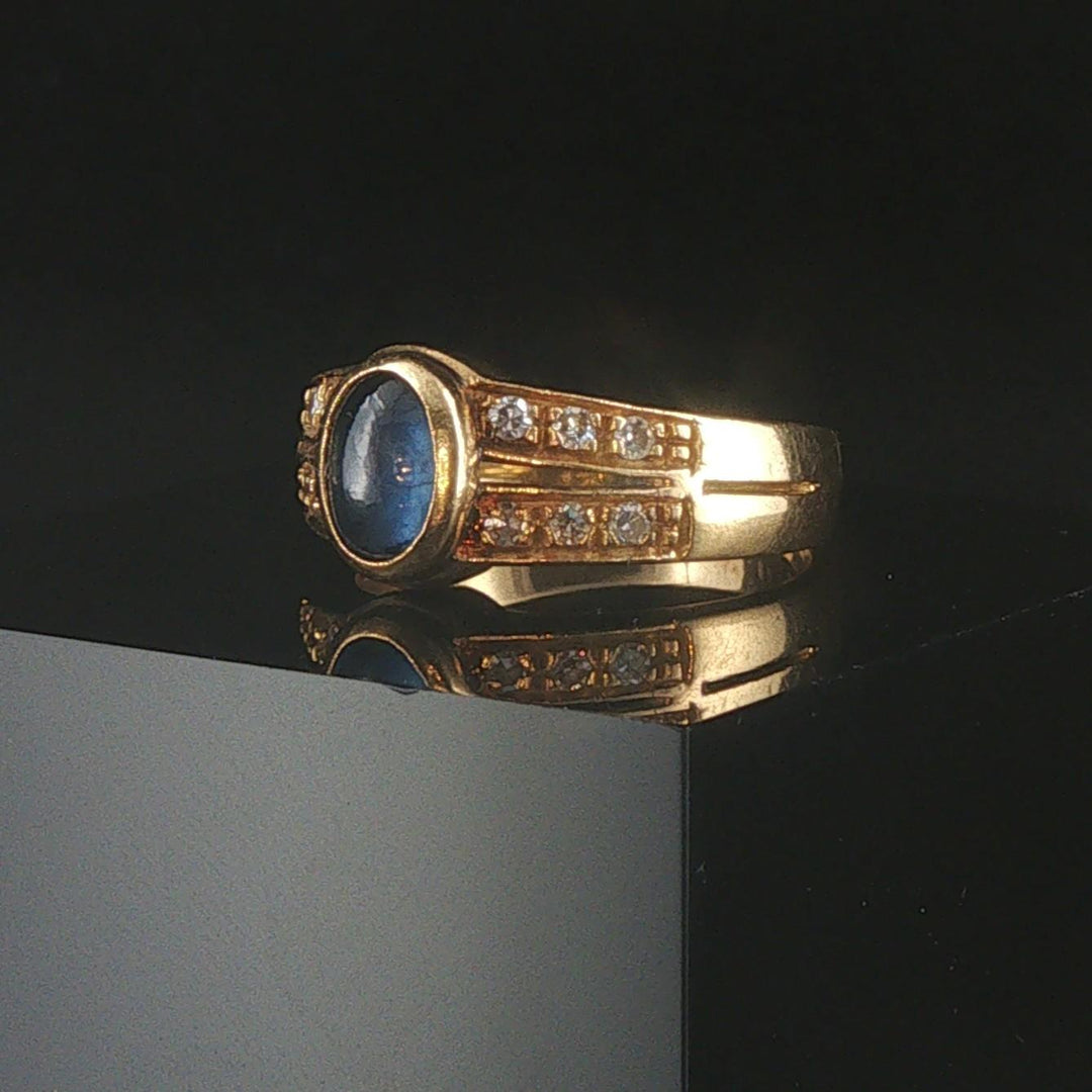 18k Yellow Gold Cabochon Sapphire and Diamond Vintage Ring Italy Size 6