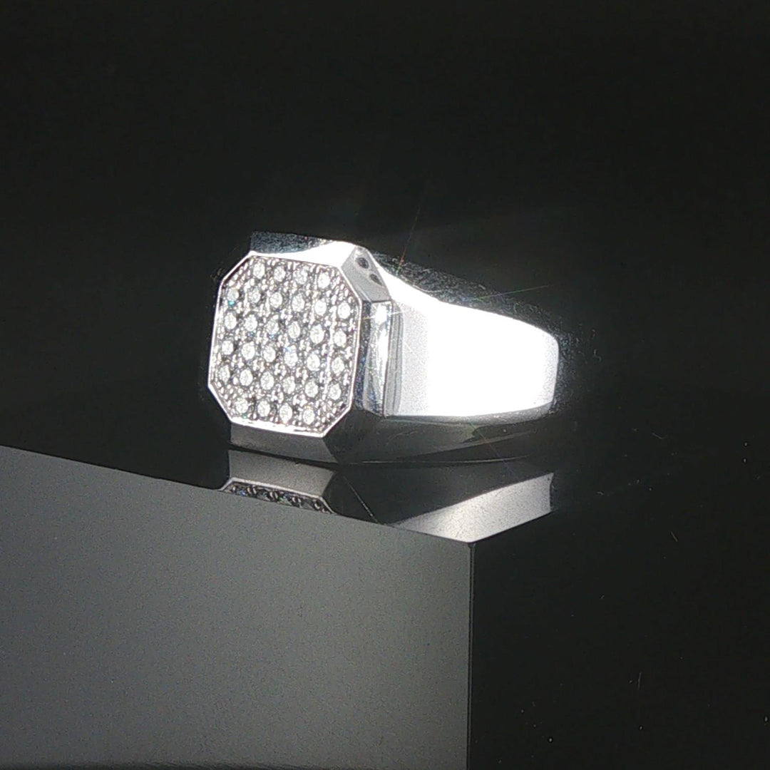 14k White Gold and 0.75cttw Pave Diamond Men's Signet Ring Size 9.75