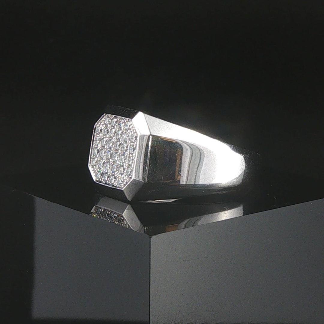 14k White Gold and 0.75cttw Pave Diamond Men's Signet Ring Size 9.75
