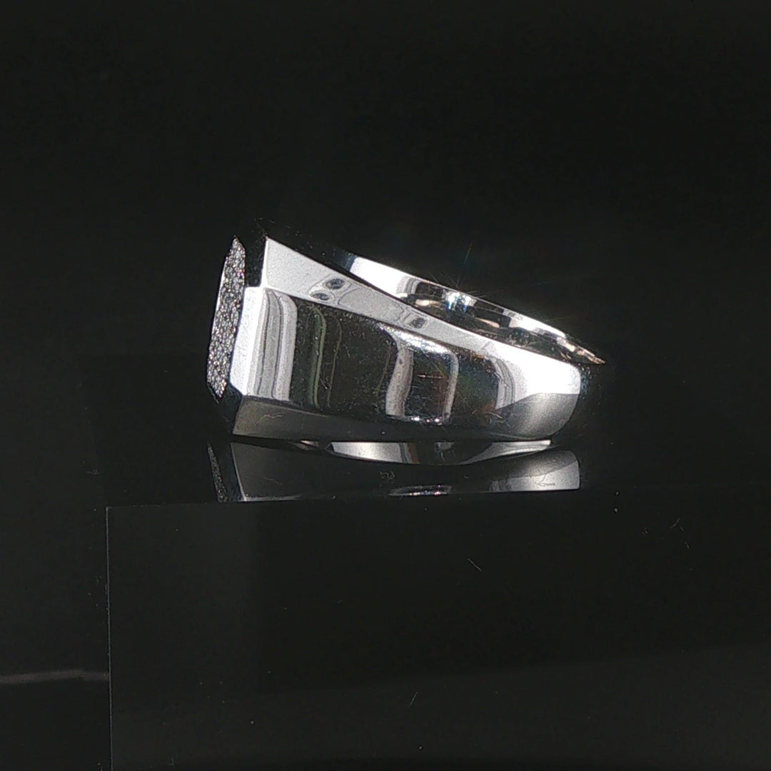 14k White Gold and 0.75cttw Pave Diamond Men's Signet Ring Size 9.75