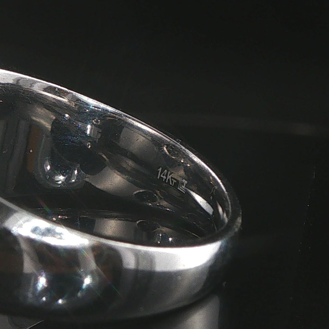 14k White Gold and 0.75cttw Pave Diamond Men's Signet Ring Size 9.75