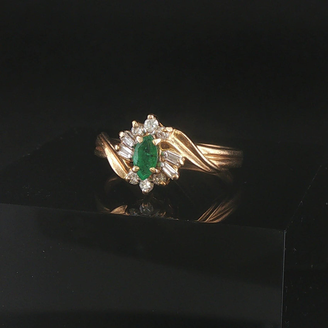 14k Yellow Gold Emerald and Diamond Ladies Vintage Ring Size 6.5