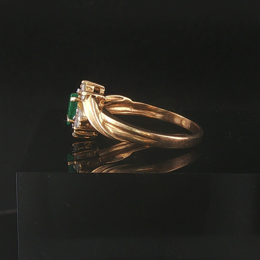 14k Yellow Gold Emerald and Diamond Ladies Vintage Ring Size 6.5