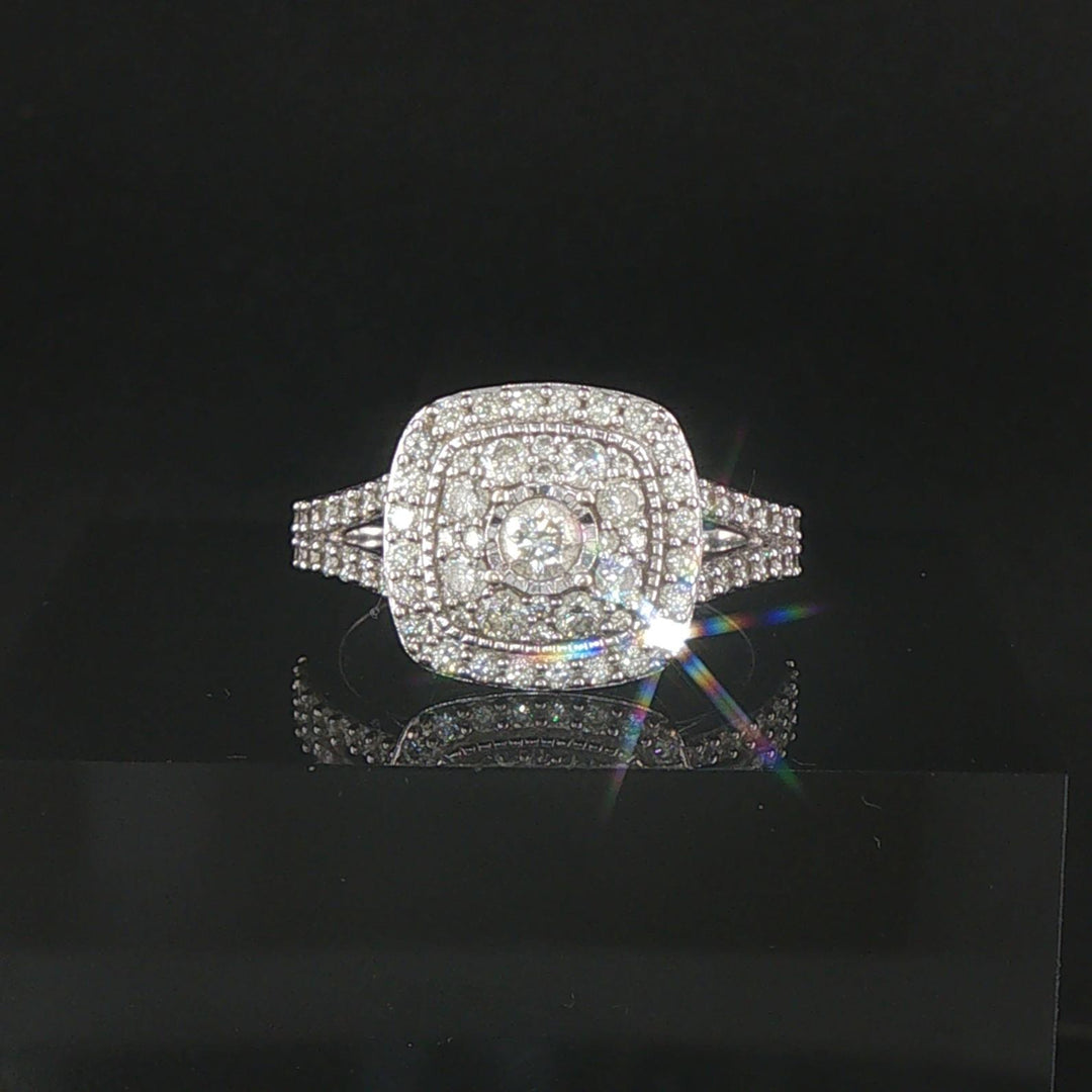 14k White Gold and 1cttw Diamond Ladies Cluster Ring Size 7