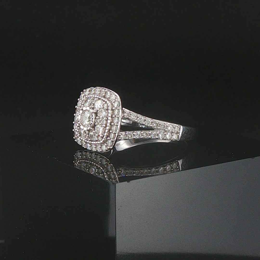 14k White Gold and 1cttw Diamond Ladies Cluster Ring Size 7