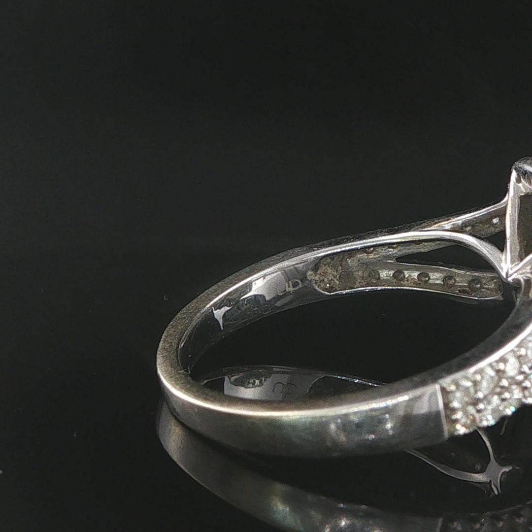 14k White Gold and 1cttw Diamond Ladies Cluster Ring Size 7
