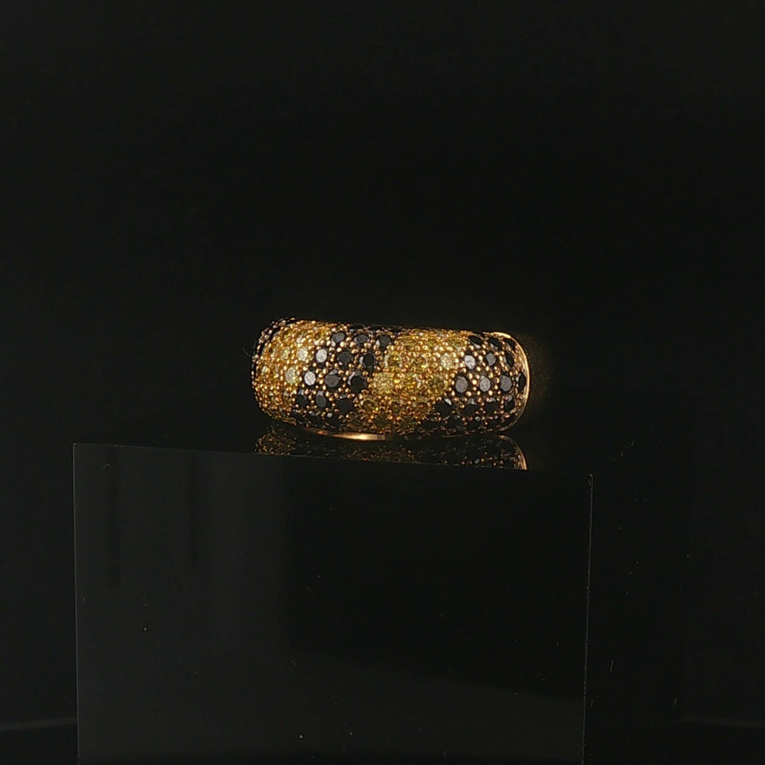 18k Yellow Gold and 1cttw Blue and Yellow Diamond Heavy Band Ring Size 7.5