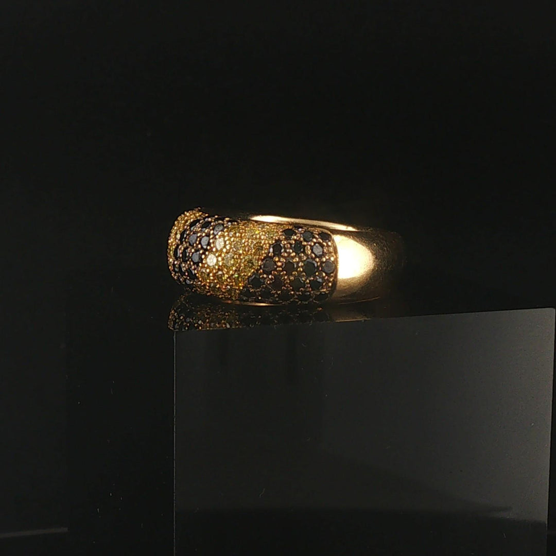 18k Yellow Gold and 1cttw Blue and Yellow Diamond Heavy Band Ring Size 7.5