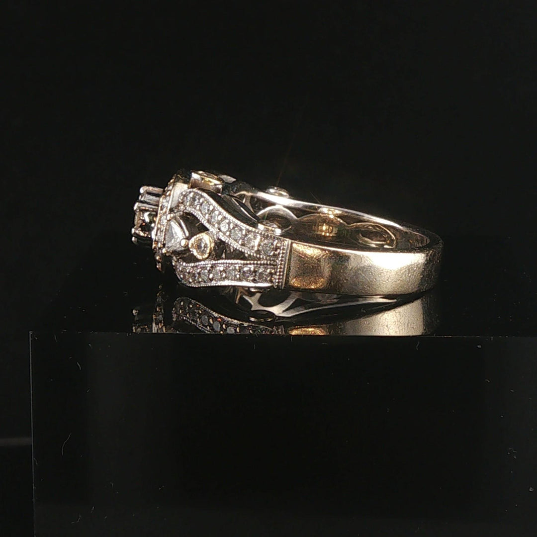 18k White and Yellow Gold 1cttw Diamond Vintage Ring Size 7.25
