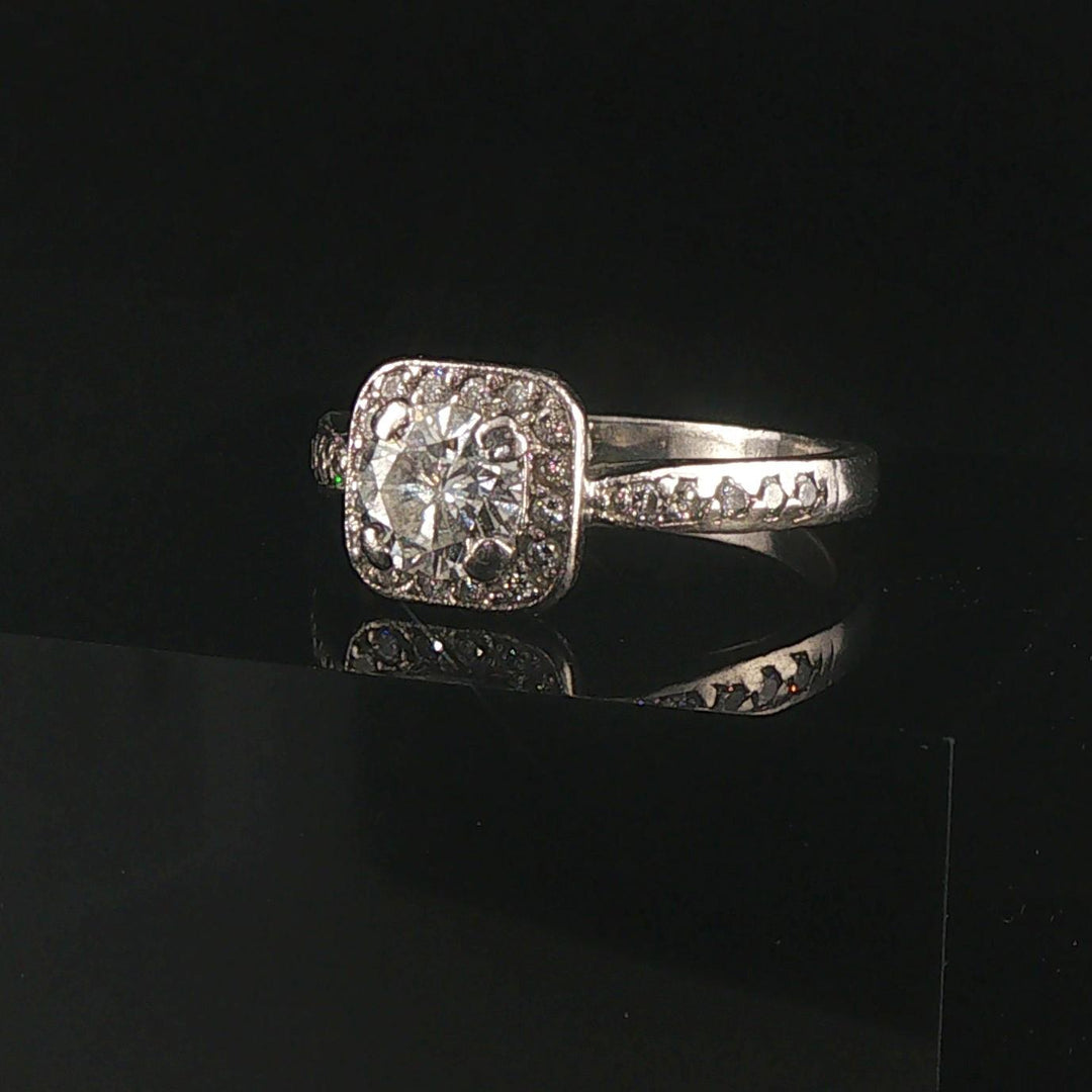 Platinum and 0.90ct Center Diamond Vintage Ring Size 8.5