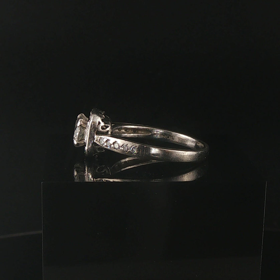 Platinum and 0.90ct Center Diamond Vintage Ring Size 8.5