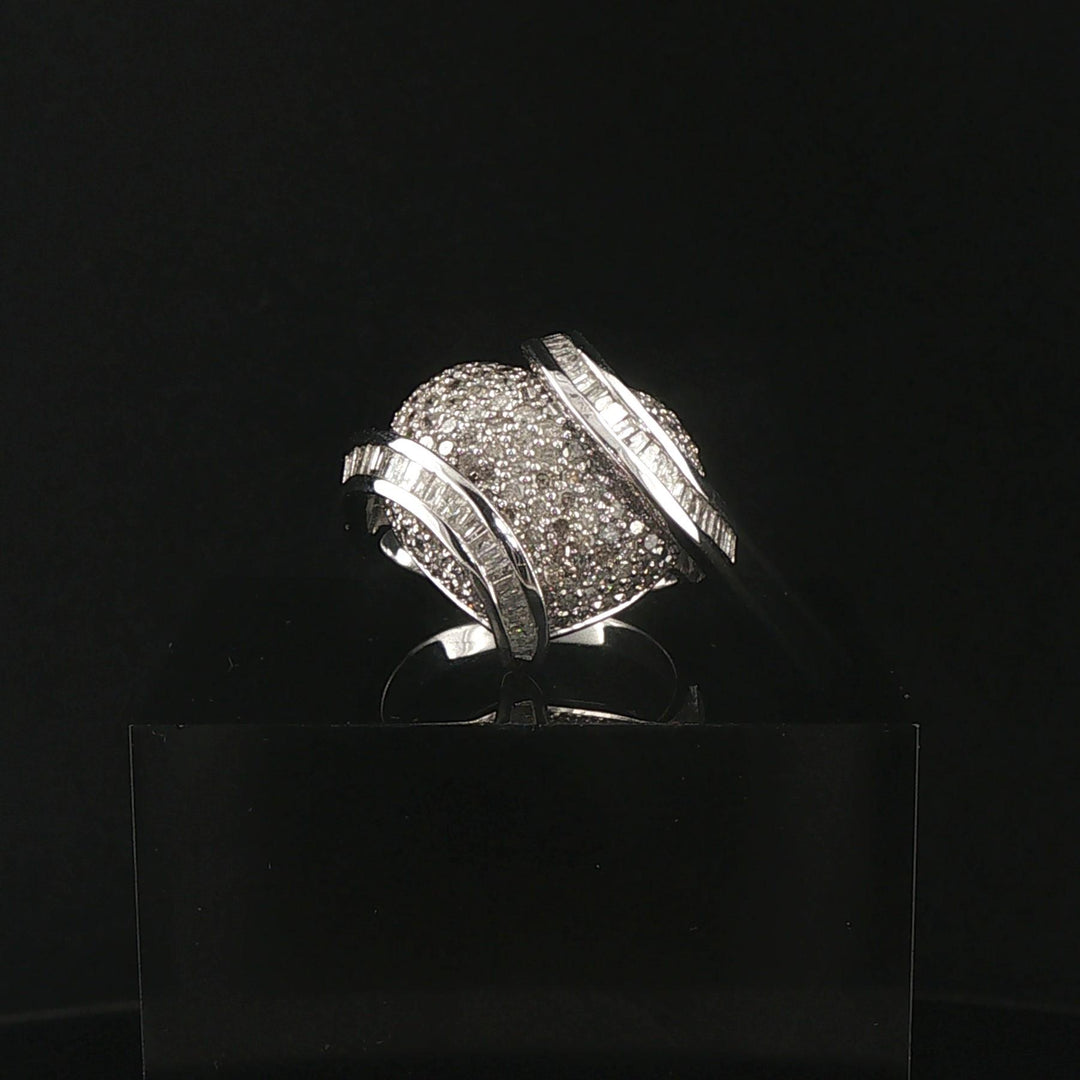 14k White Gold and 1.25cttw Round and Baguette Diamond Heart Ring Size 7
