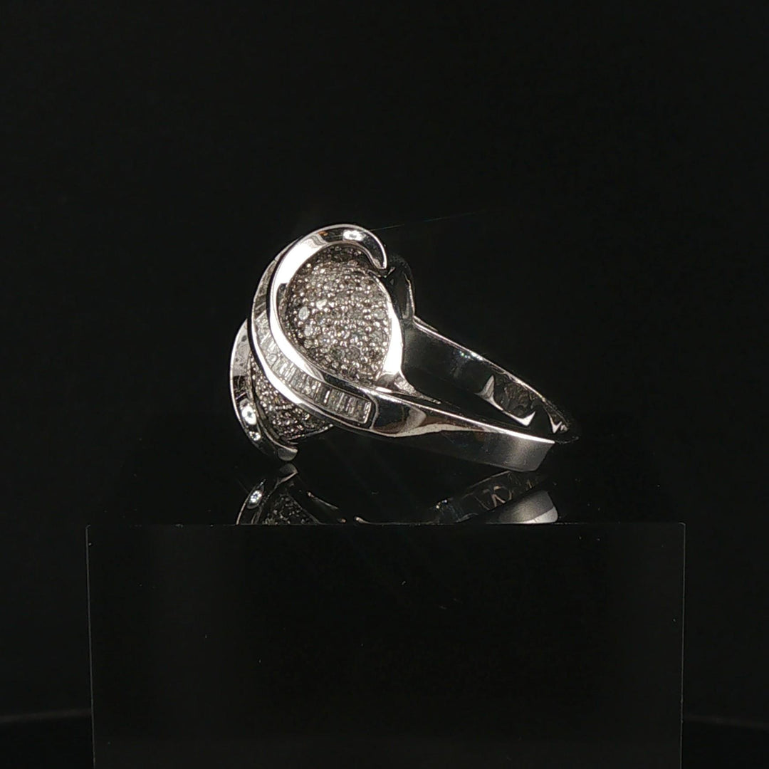 14k White Gold and 1.25cttw Round and Baguette Diamond Heart Ring Size 7