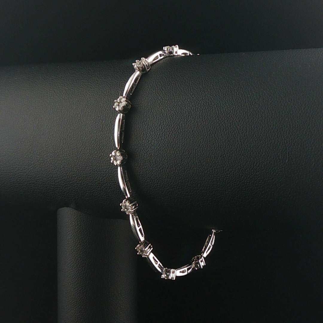14k White Gold and 1.30cttw Diamond Cluster Floral Link Bracelet 7.5"
