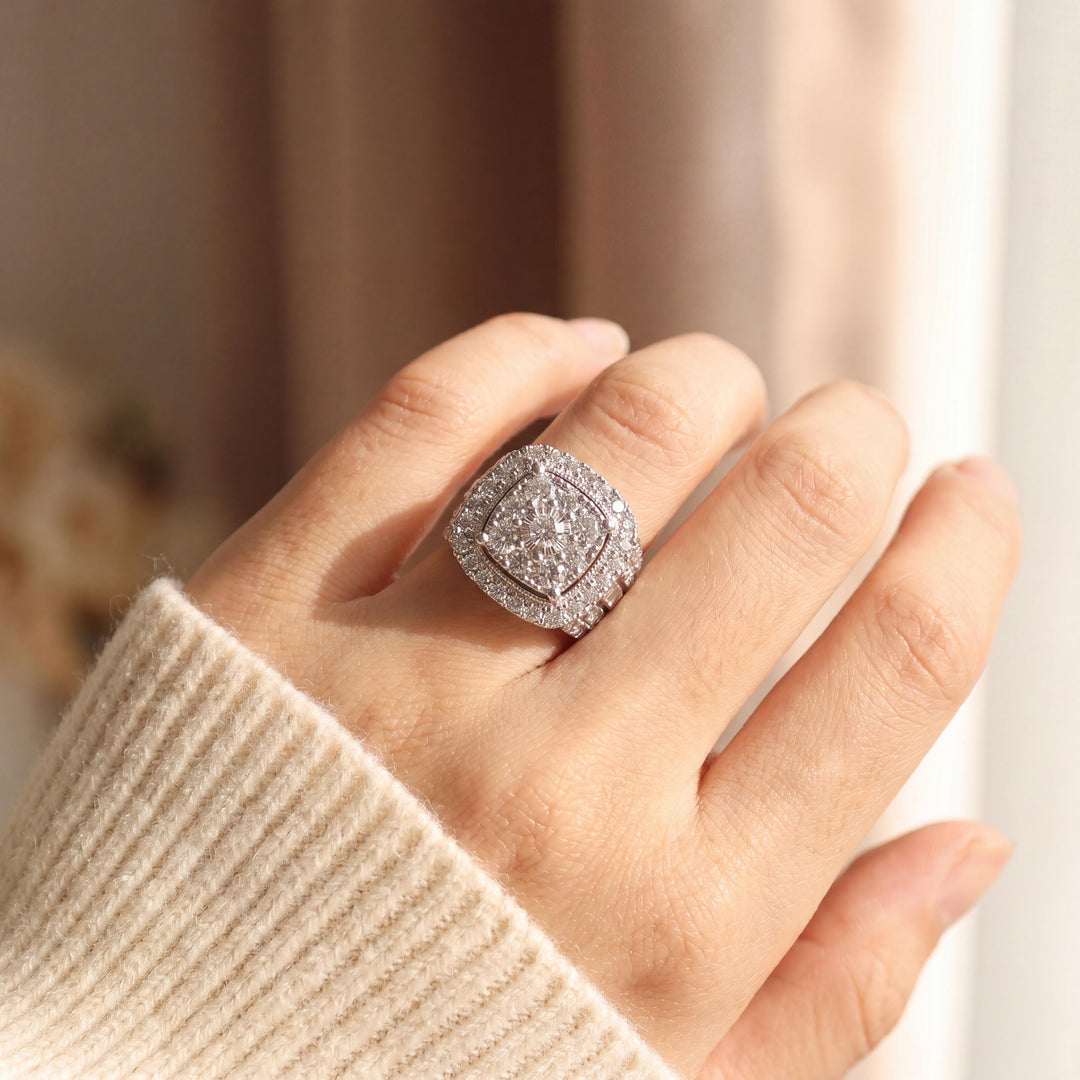 14k White Gold and 3cttw Diamond Large Cluster Ring Size 7