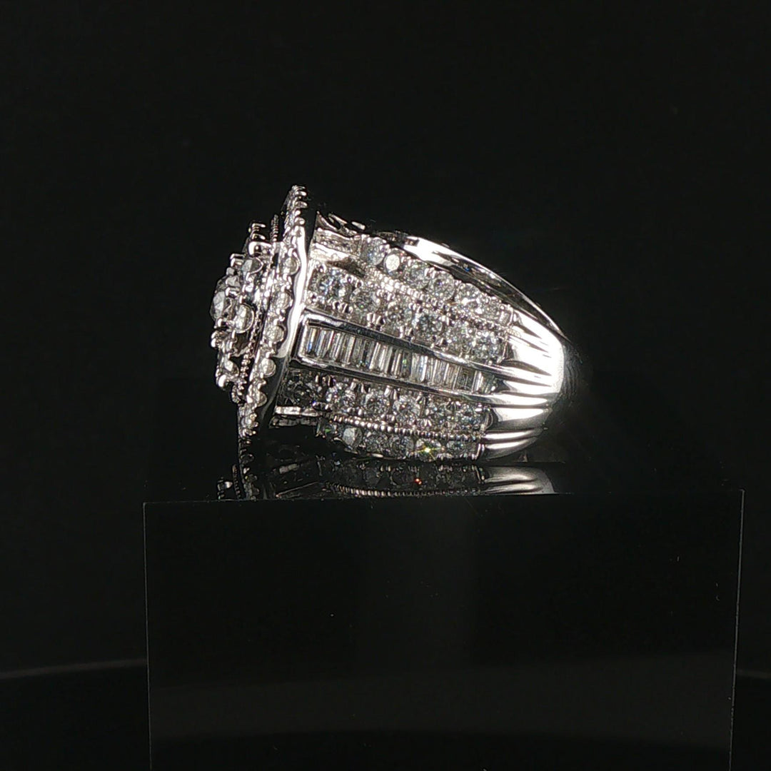 14k White Gold and 3cttw Diamond Large Cluster Ring Size 7