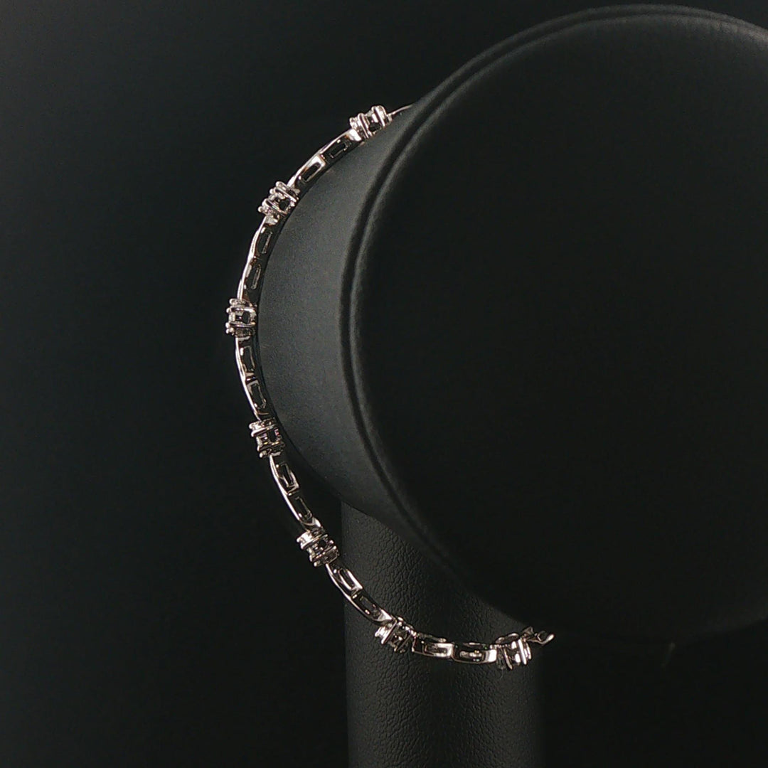 14k White Gold and 1cttw Diamond Cluster Floral Link Bracelet 7.25"
