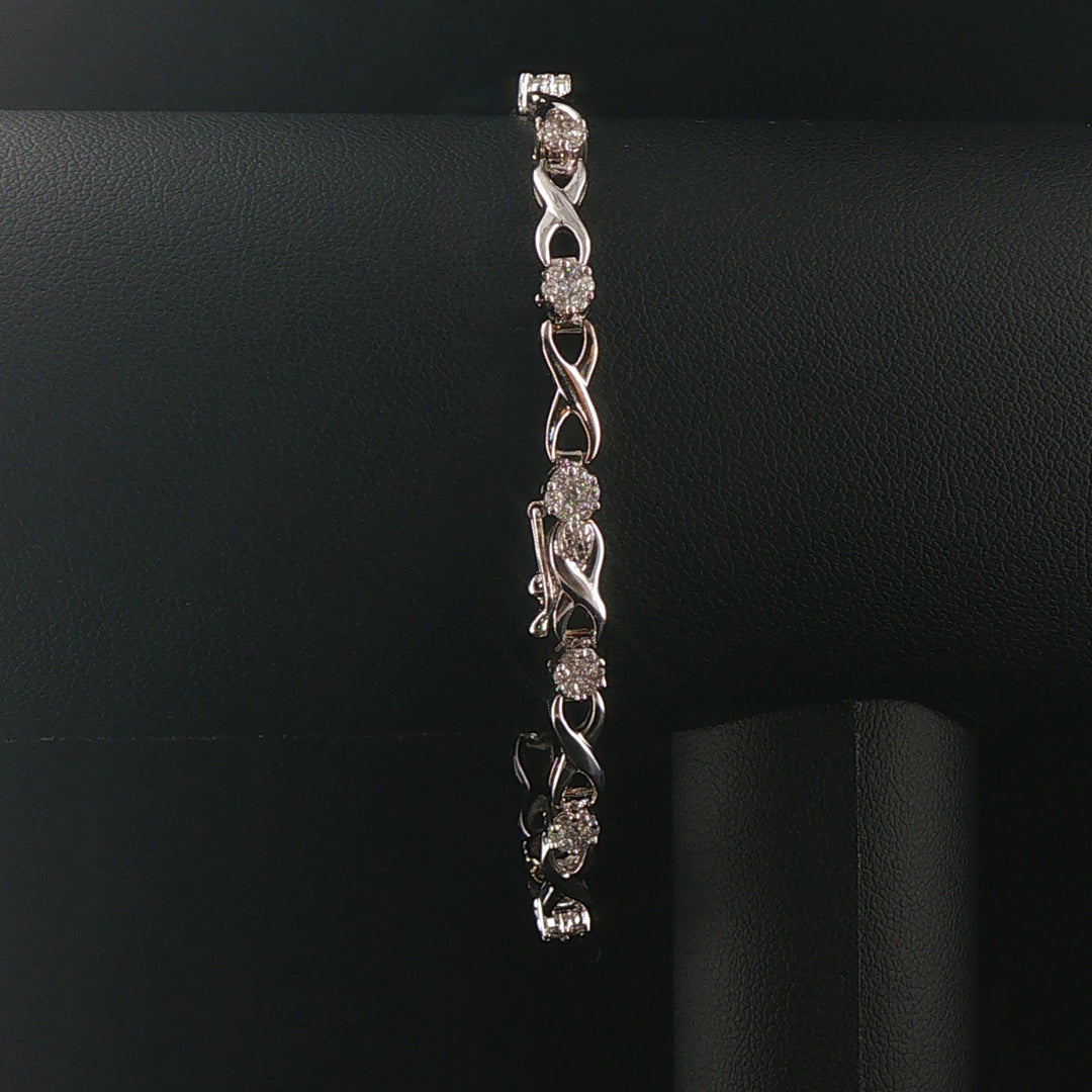 14k White Gold and 1cttw Diamond Cluster Floral Link Bracelet 7.25"