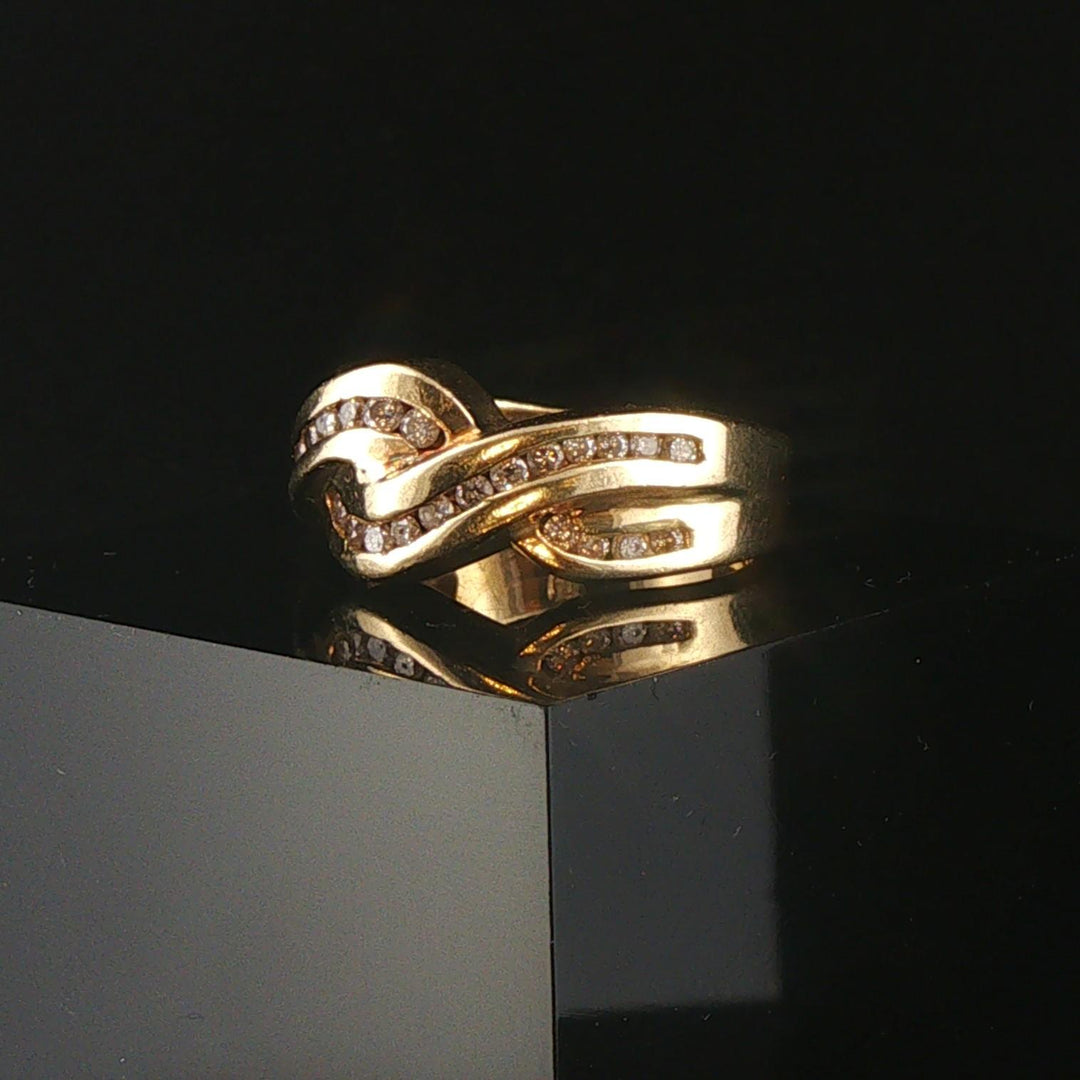 14k Yellow Gold and 0.50cttw Diamond Vintage Interwoven Band Ring Size 7.5
