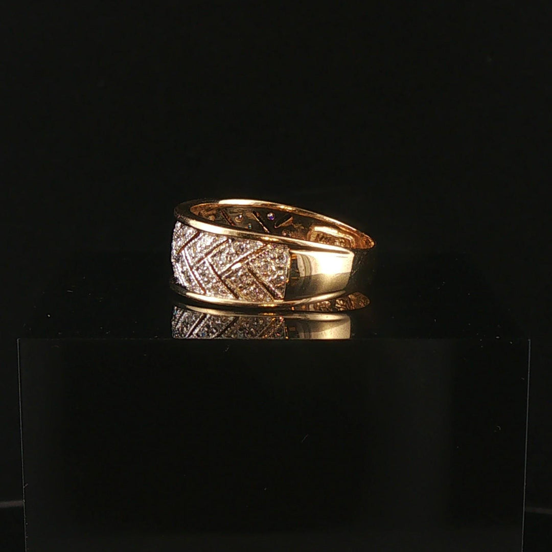 14k Yellow Gold and 0.15cttw Diamond Fancy Small Band Ring Size 6