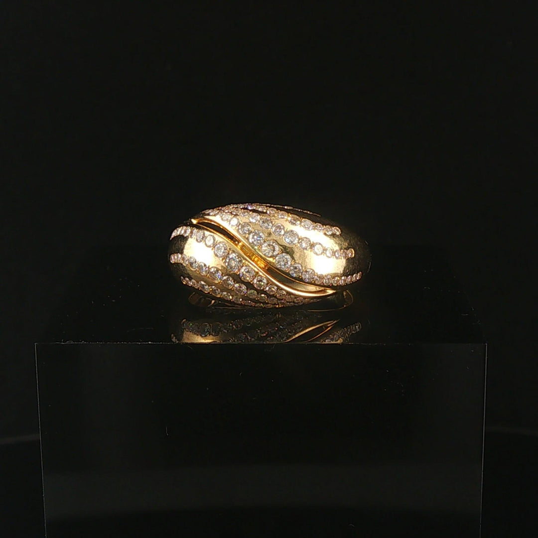 18k Yellow Gold and 0.40cttw Diamond Vintage Curved Band Ring Size 5