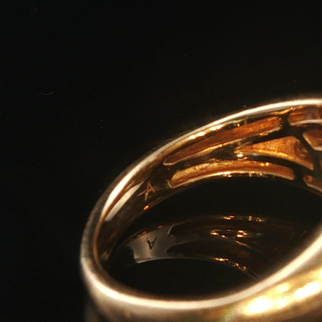 18k Yellow Gold and 0.40cttw Diamond Vintage Curved Band Ring Size 5