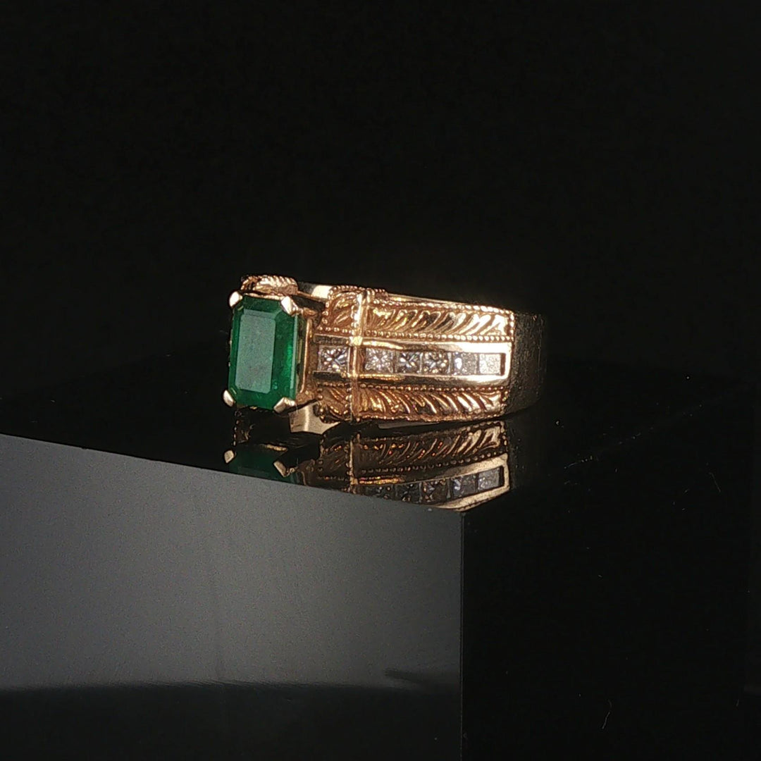 Effy 14k Yellow Gold Emerald and Diamond 9g Solid Ring Size 7