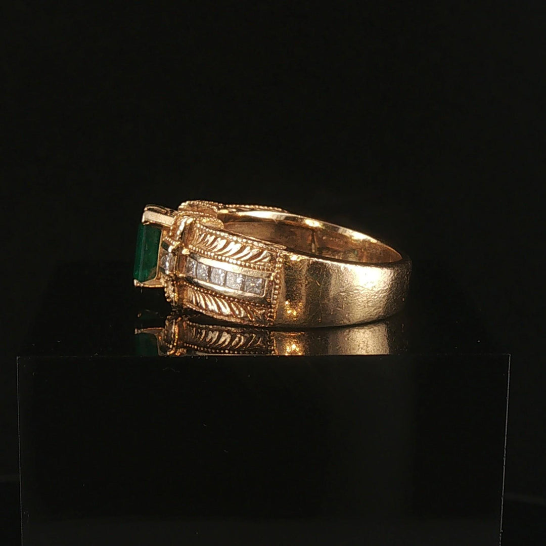 Effy 14k Yellow Gold Emerald and Diamond 9g Solid Ring Size 7