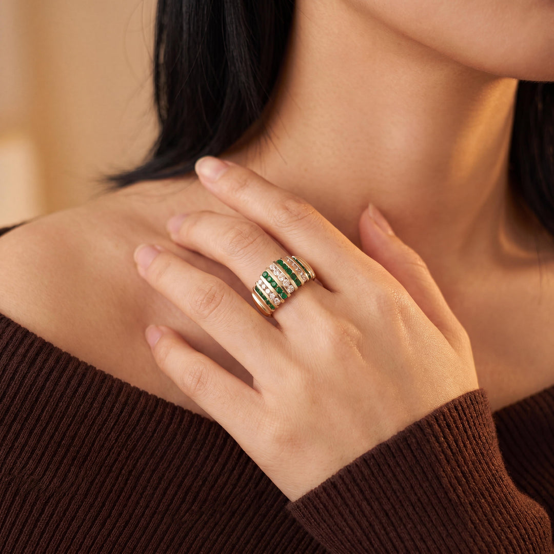 14k Yellow Gold Emerald and 0.30cttw Diamond Band Ring Size 7