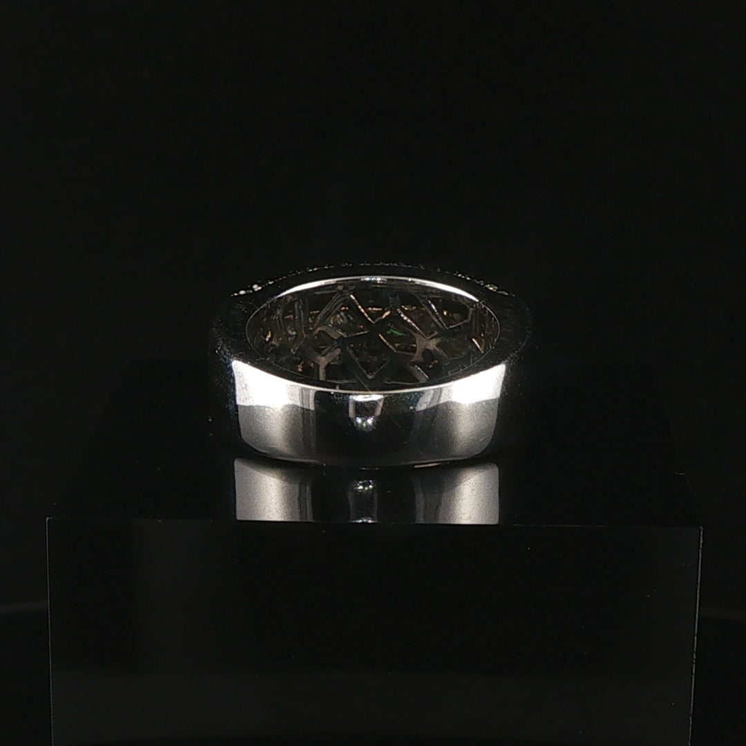 18k White Gold 2.10cttw Black and White Diamond Heavy Band Ring Size 6.5