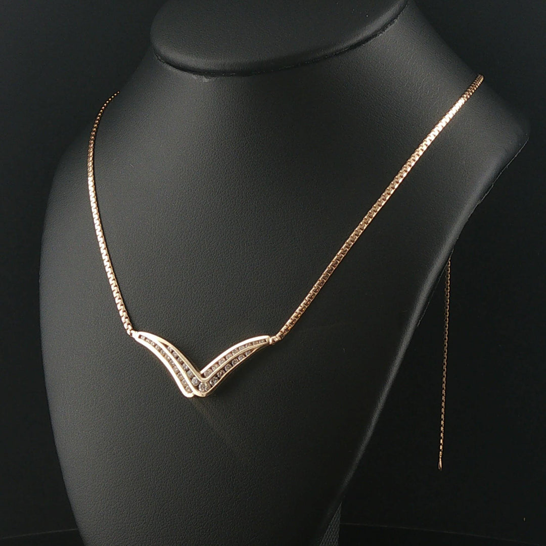 14k Yellow Gold and 0.50cttw Diamond V Pendant UnoAerre Necklace Italy 16.5"