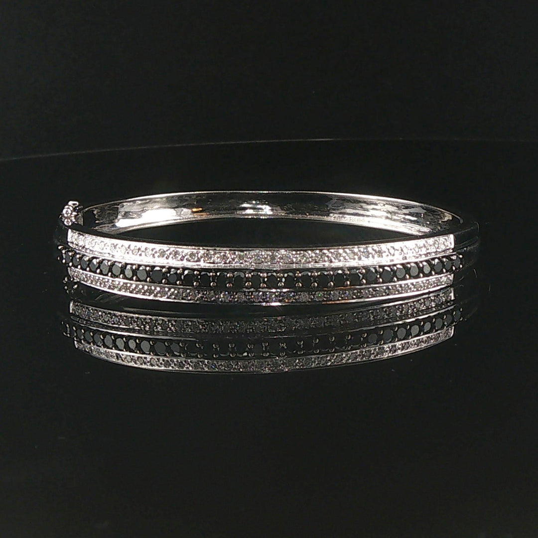 14k White Gold 2cttw Black and White Diamond Solid Bangle Bracelet 7"