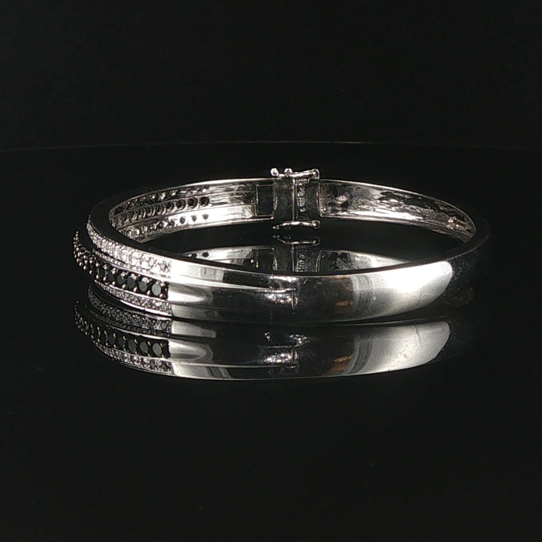 14k White Gold 2cttw Black and White Diamond Solid Bangle Bracelet 7"