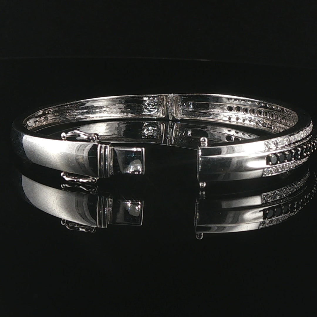 14k White Gold 2cttw Black and White Diamond Solid Bangle Bracelet 7"
