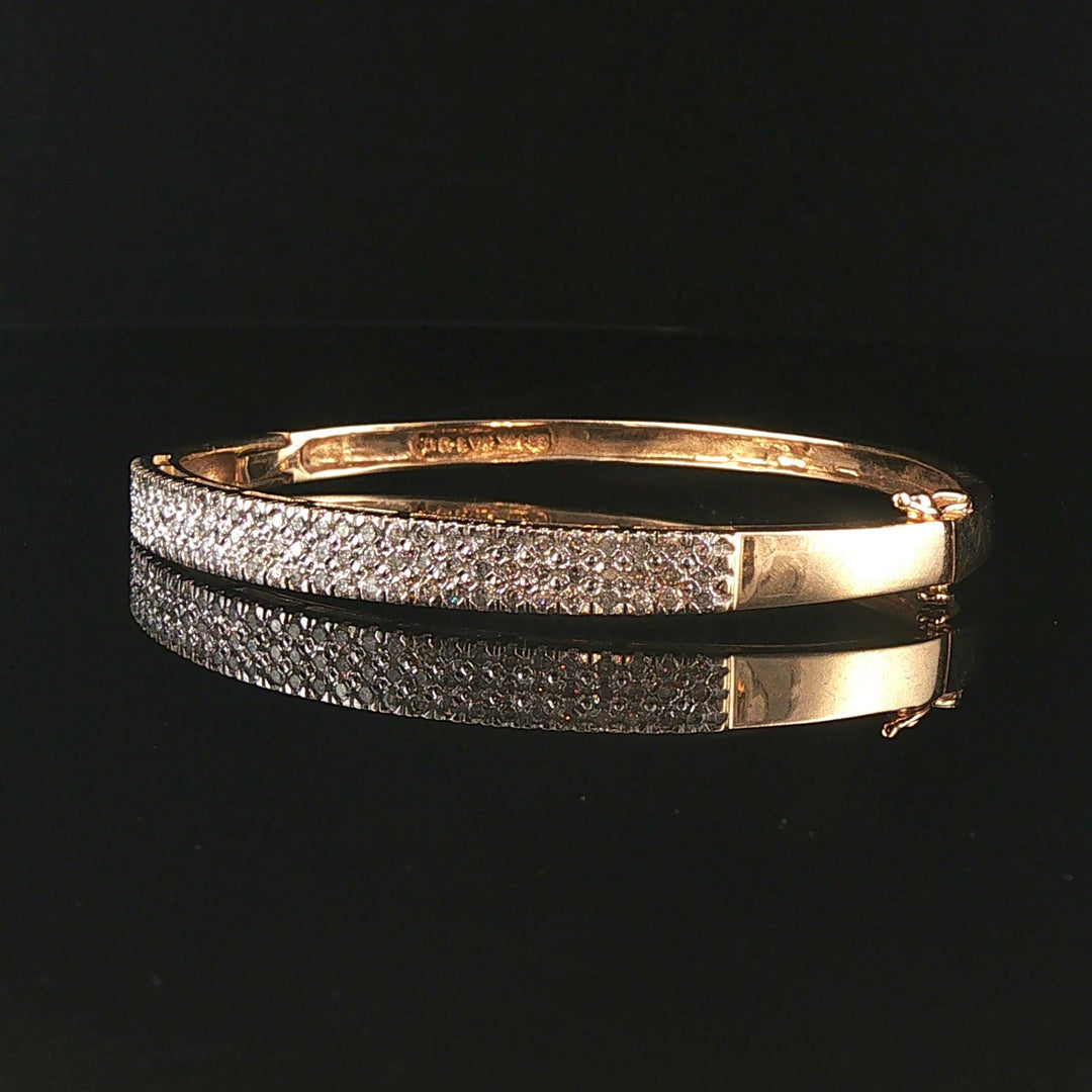 14k Yellow Gold and 1cttw Pave Diamond Bangle Bracelet 6.75"