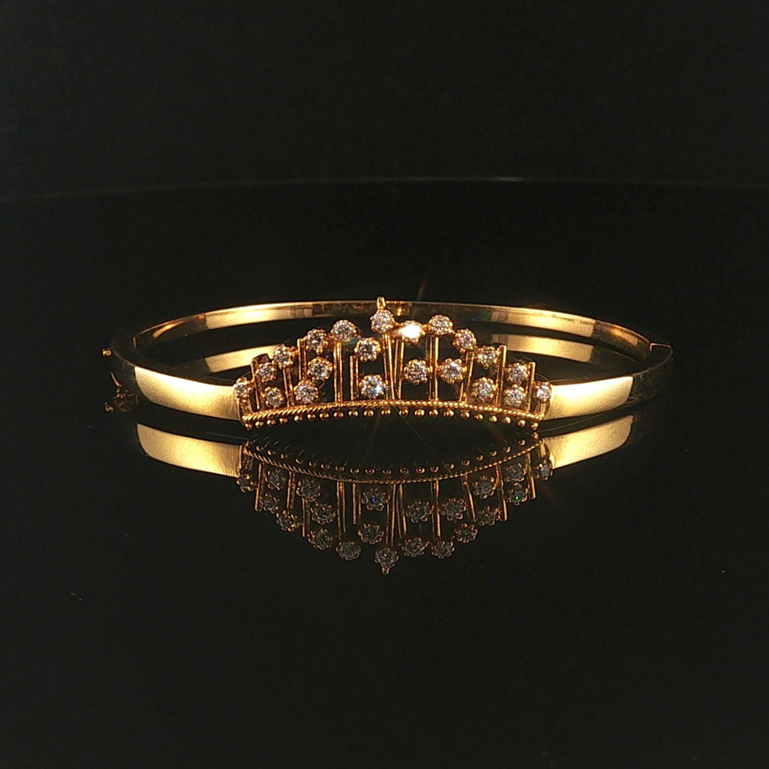 18k Yellow Gold and 0.40cttw Diamonds 16.3g Vintage Crown Bangle Bracelet 6.5"