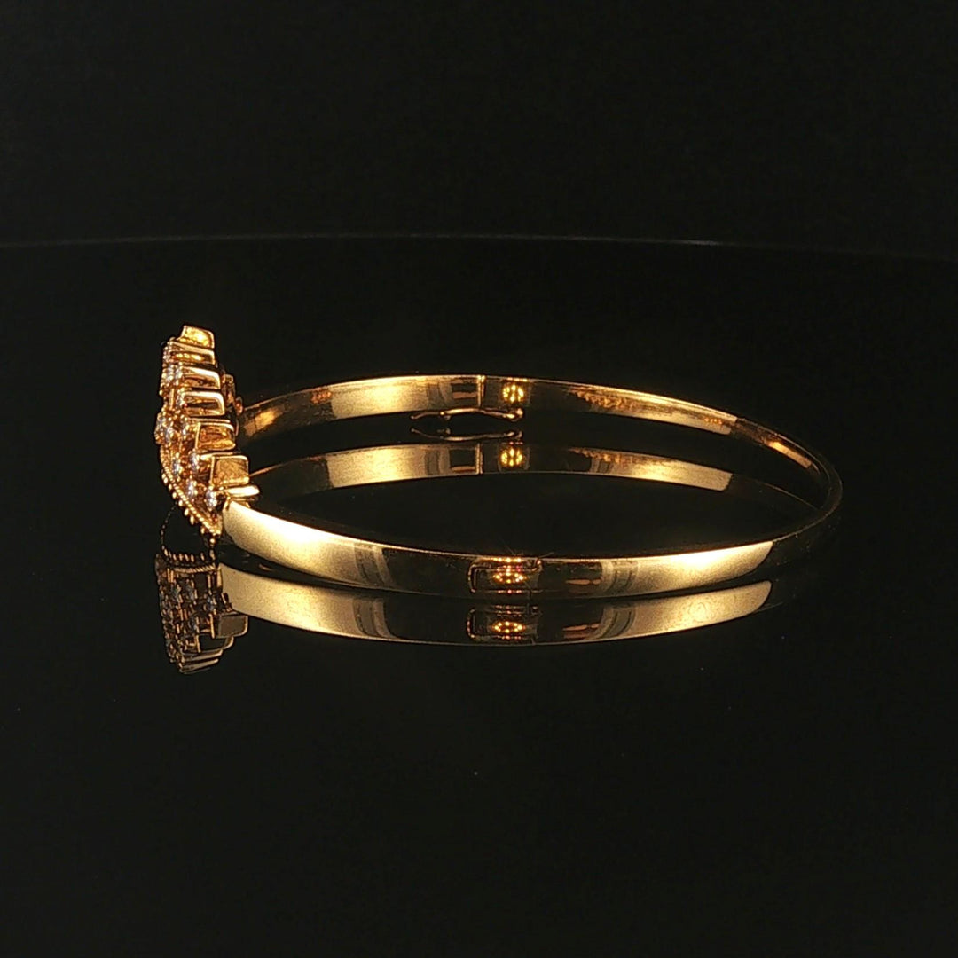 18k Yellow Gold and 0.40cttw Diamonds 16.3g Vintage Crown Bangle Bracelet 6.5"