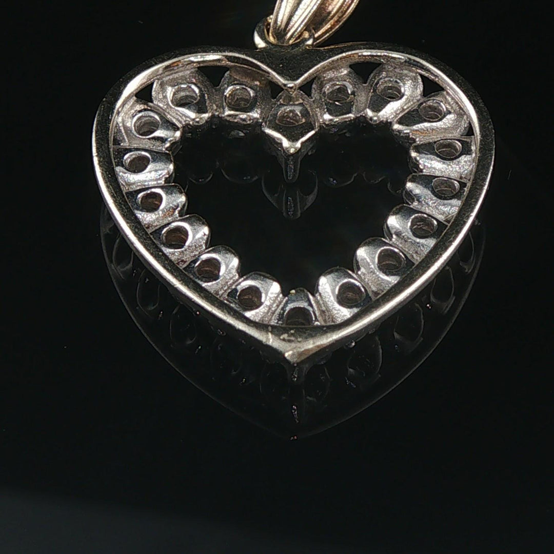 14k White Gold and 0.30cttw Diamond Vintage Heart Pendant 1"