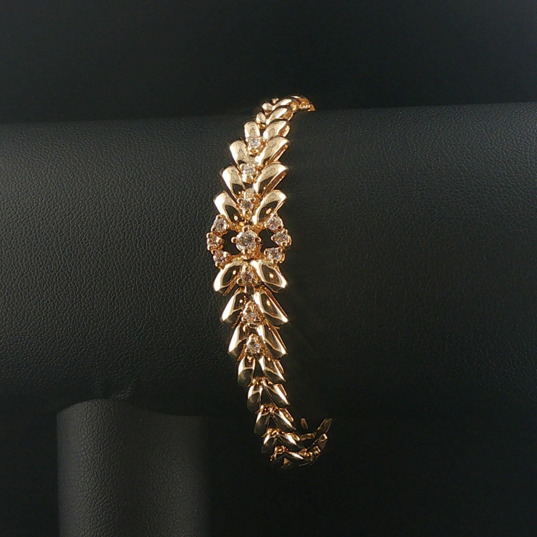 14k Yellow Gold and 0.50cttw Diamond Ladies Fancy V Link Bracelet 7"