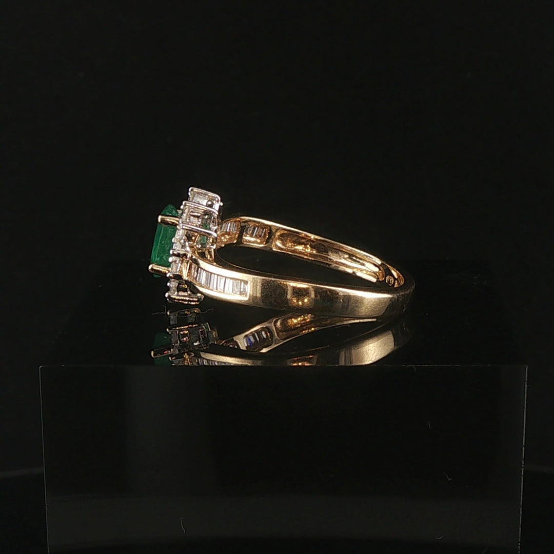 14k Yellow Gold Emerald and Diamond Halo Ladies Ring Size 8
