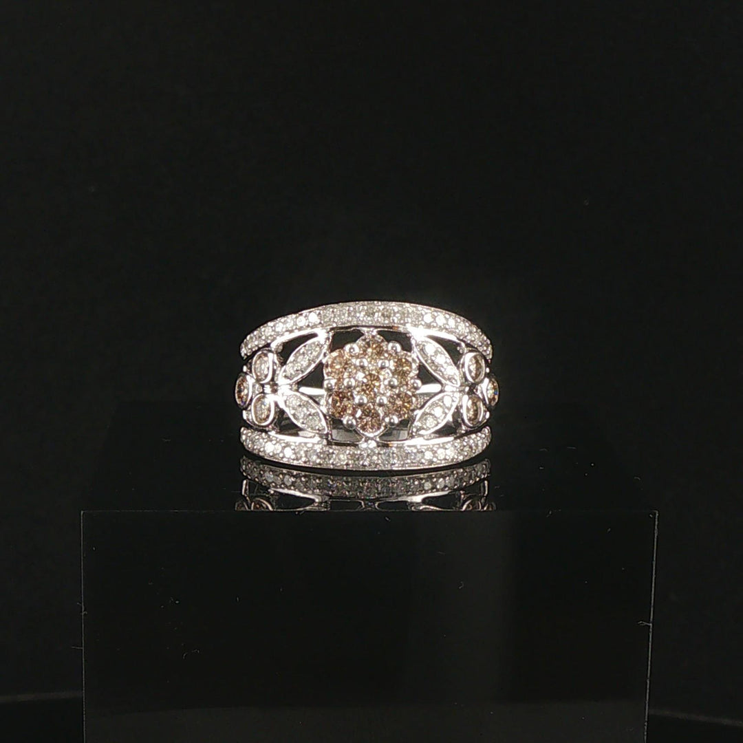 14k White Gold 1cttw White and Champagne Diamond Floral Band Ring Size 6