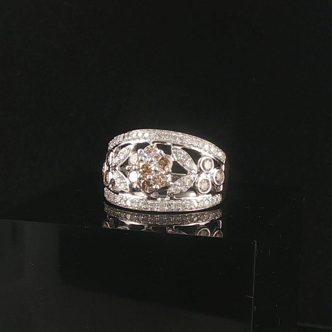 14k White Gold 1cttw White and Champagne Diamond Floral Band Ring Size 6