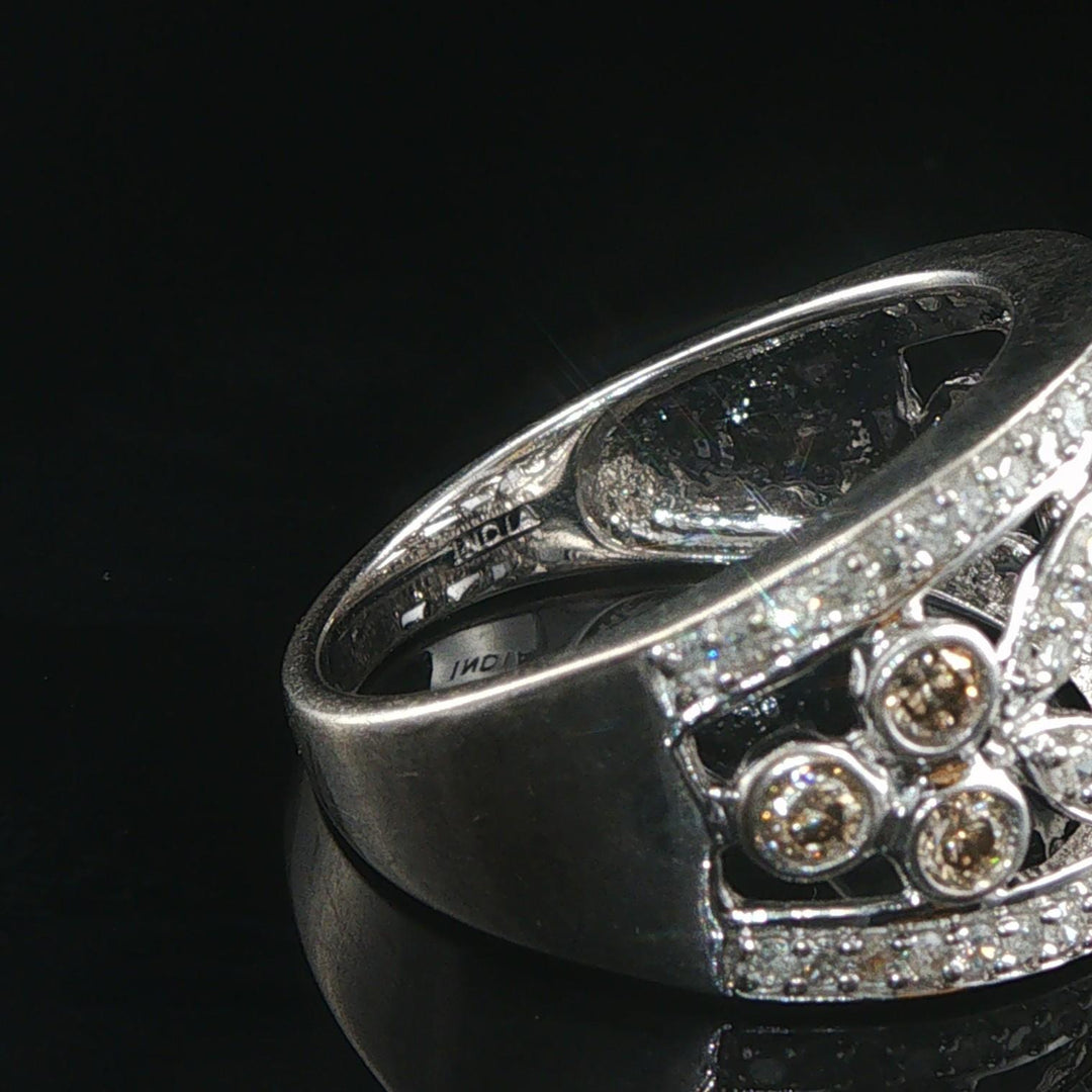 14k White Gold 1cttw White and Champagne Diamond Floral Band Ring Size 6