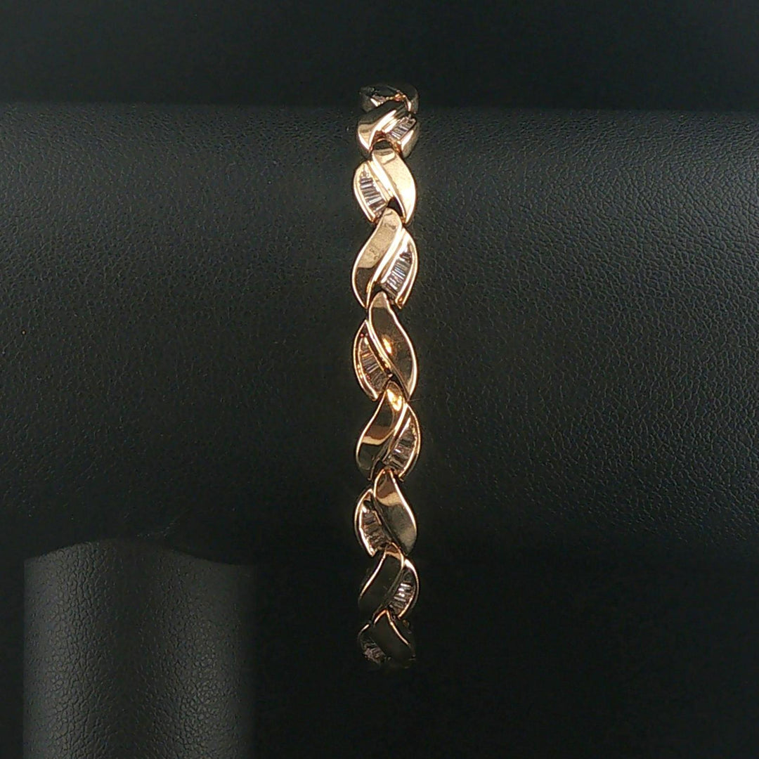 14k Yellow Gold and 1cttw Baguette Diamond Fancy Link Bracelet 7"