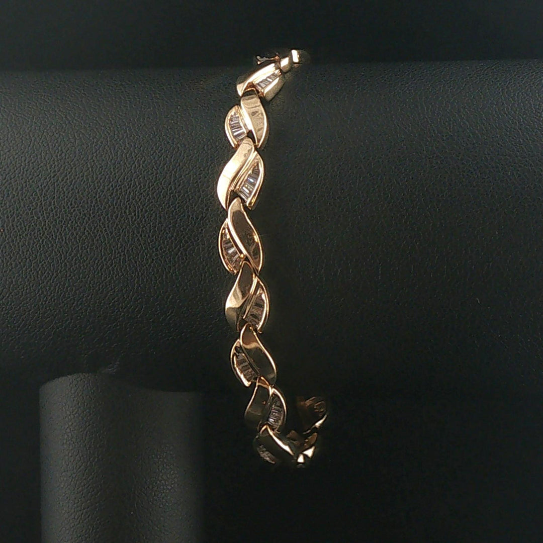 14k Yellow Gold and 1cttw Baguette Diamond Fancy Link Bracelet 7"